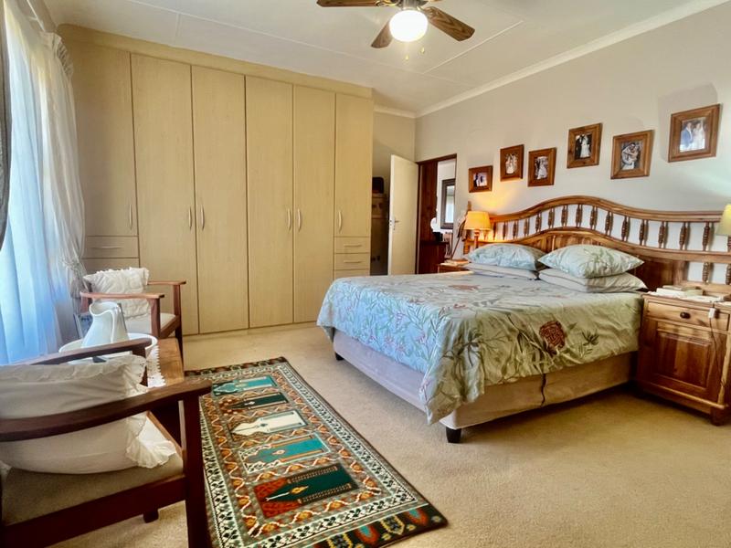 4 Bedroom Property for Sale in Fraaiuitsig Western Cape